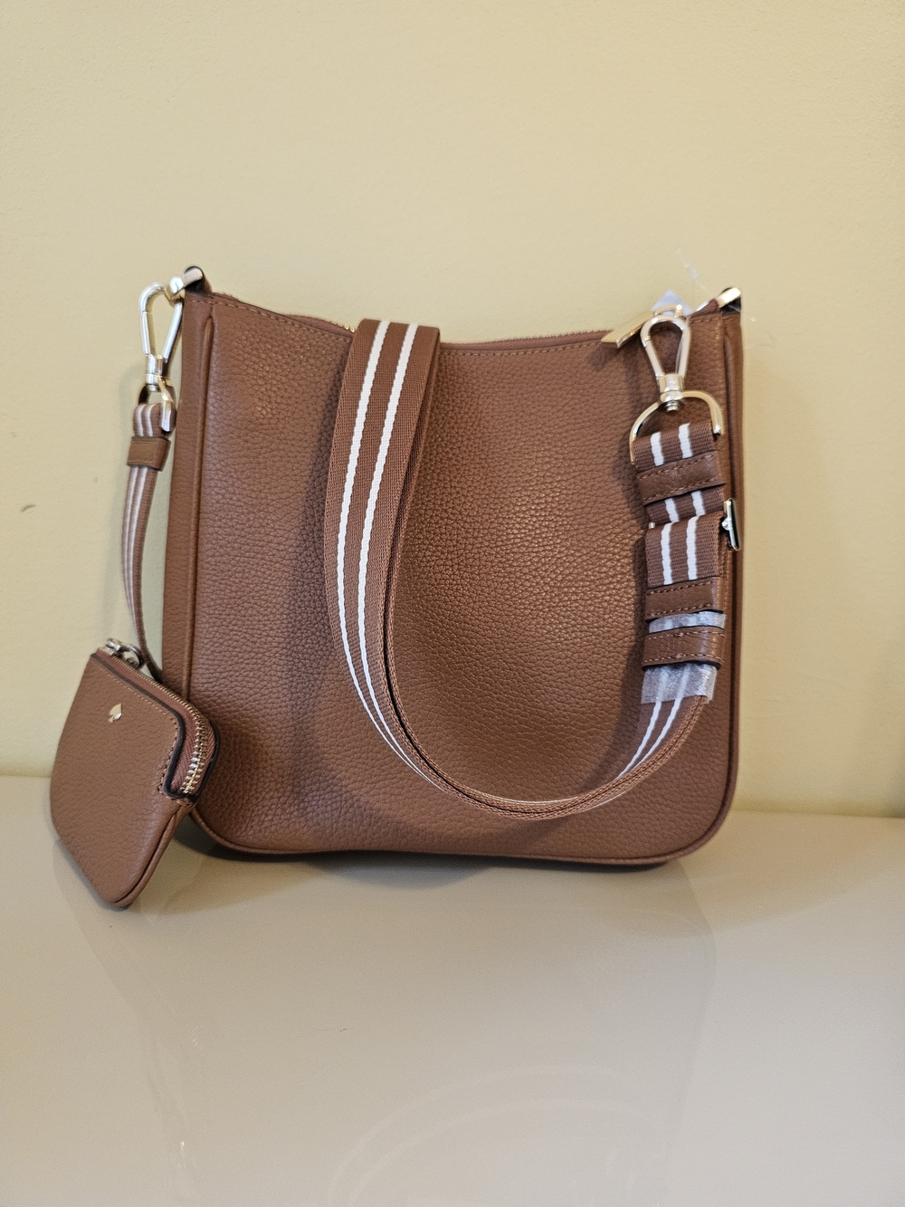 New with Tag Kate Spade New York Pebbled Leather Crossbody Bag with Coin Pouch - Picture 2 of 5